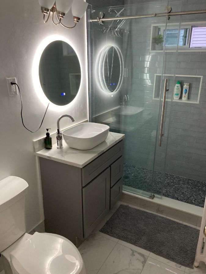 Near Train Station Gorgeous 3-Bedroom Apartment With Patios Βοστώνη Εξωτερικό φωτογραφία