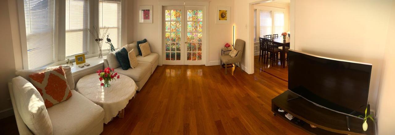 Near Train Station Gorgeous 3-Bedroom Apartment With Patios Βοστώνη Εξωτερικό φωτογραφία
