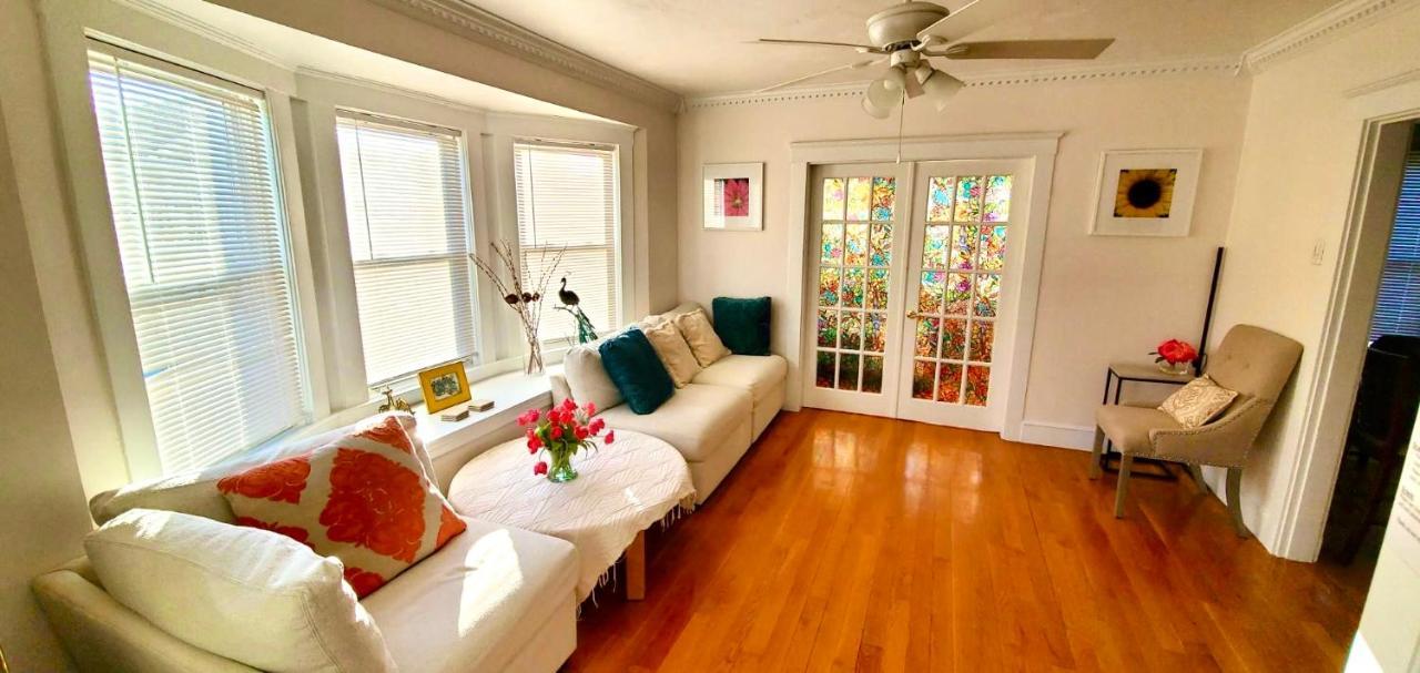 Near Train Station Gorgeous 3-Bedroom Apartment With Patios Βοστώνη Εξωτερικό φωτογραφία